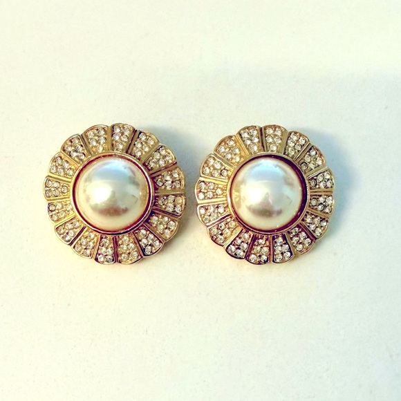 Vintage Christian Dior Faux Pearl and Crystal Clip-On Earrings - Picture 7 of 9